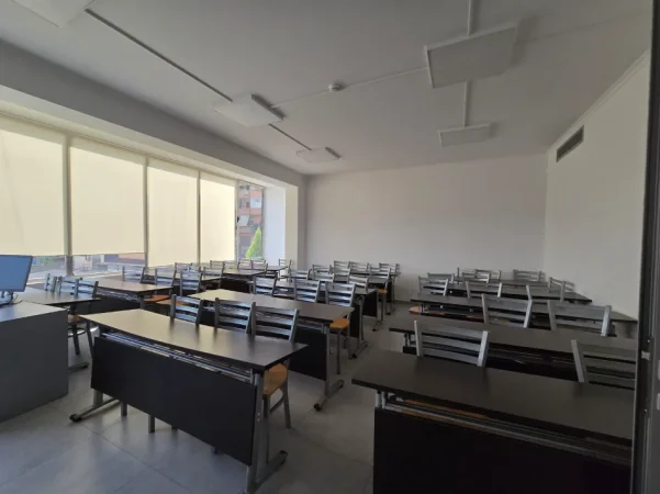 Tirane, jepet me qera ambjent biznesi Kati 0, 1.500 m² 13,400 € (Dritan Hoxha)