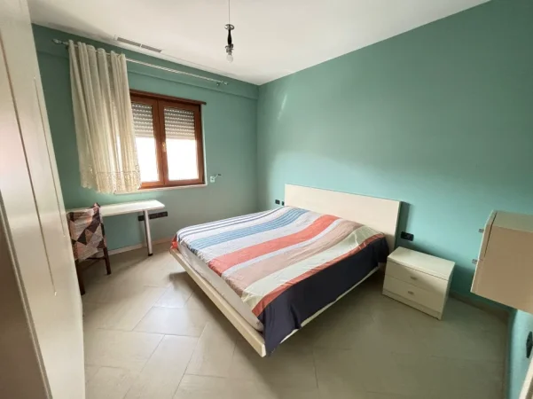 Tirane, jepet me qera Vile 2+1 Kati 2, 118 m² 520 € (Rruga Jordan Misja)