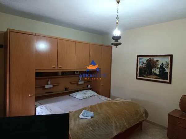 Tirane, jepet me qera shtepi 3 Katshe , 220 m² 2.200 € 