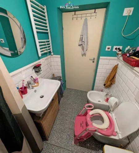 Tirane, shes apartament 2+1 Kati 3, 72 m² 168.000 € (ish parku)