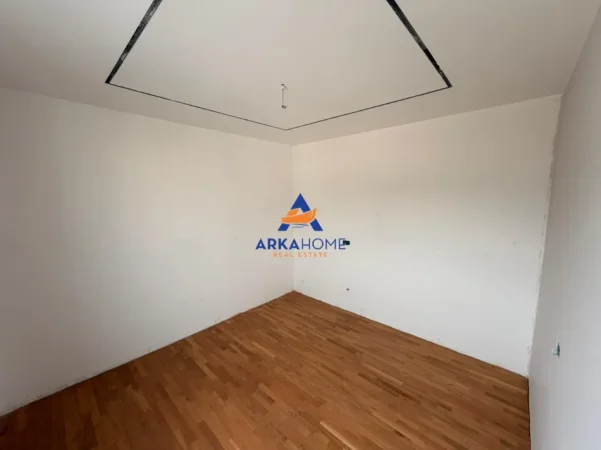 Tirane, shitet apartament+verande | Penthouse 4+1+Ballkon Kati 6, 231 m² 700.000 € 