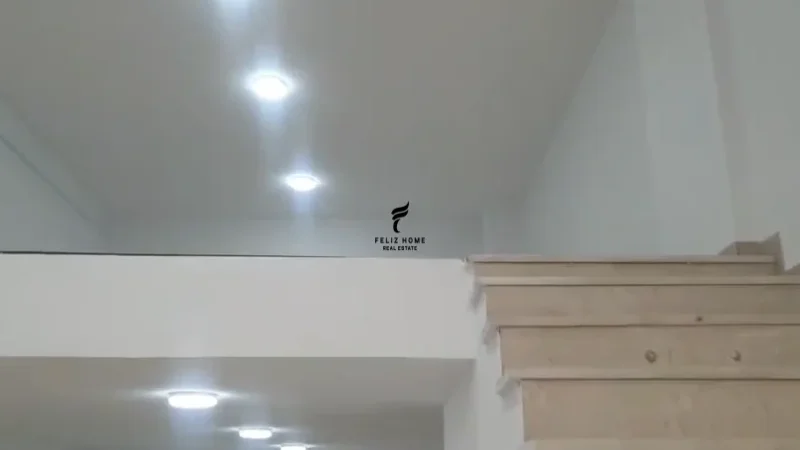 Tirane, jepet me qera dyqan Kati 0, 90 m² 700 € (STACIONI I TRENIT)