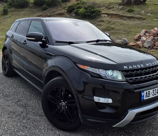 Tirane, shitet Range Rover Evoque , e zeze automatik Klima 180.000 km 9.800 €
