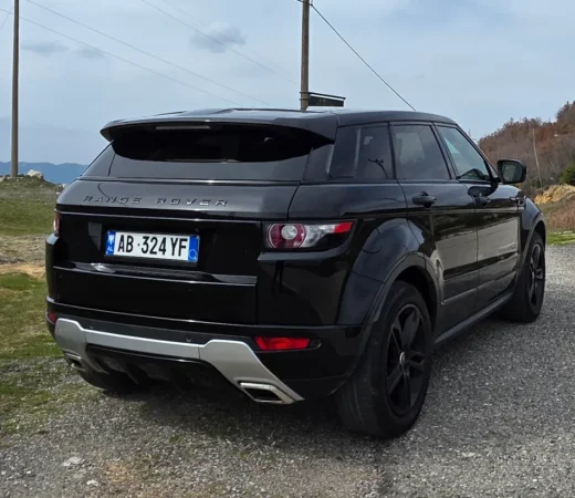 Tirane, shitet Range Rover Evoque , e zeze automatik Klima 180.000 km 9.800 €