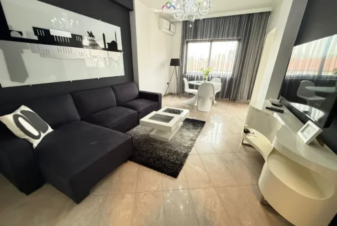 Tirane, jap me qera apartament 2+1 , 96 m² 950 € (vasil shanto)