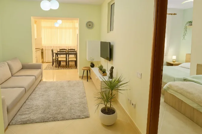 Tirane, jepet me qera apartament 1+1 Kati 2, 70 m² 590 € 