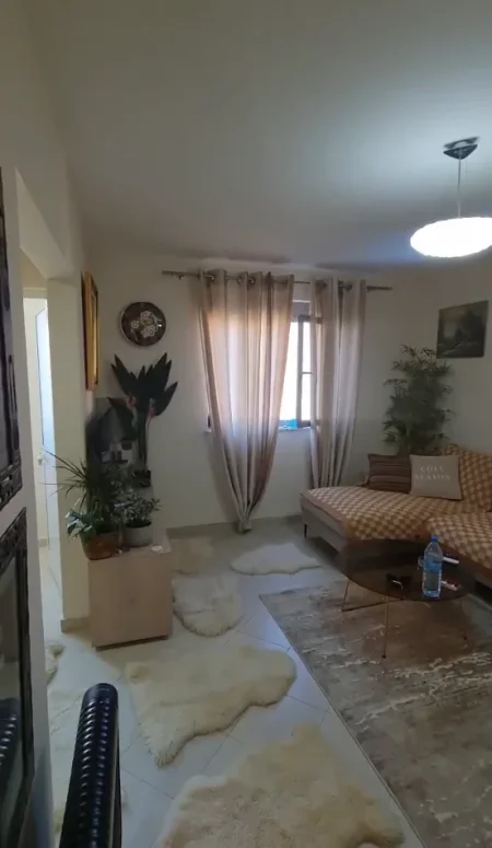 Tirane, shitet apartament 1+1 Kati 4, 54 m² 120.000 € (Oxhaku ,rruga Kongresi i Manastirit)