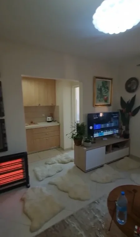 Tirane, shitet apartament 1+1 Kati 4, 54 m² 120.000 € (Oxhaku ,rruga Kongresi i Manastirit)