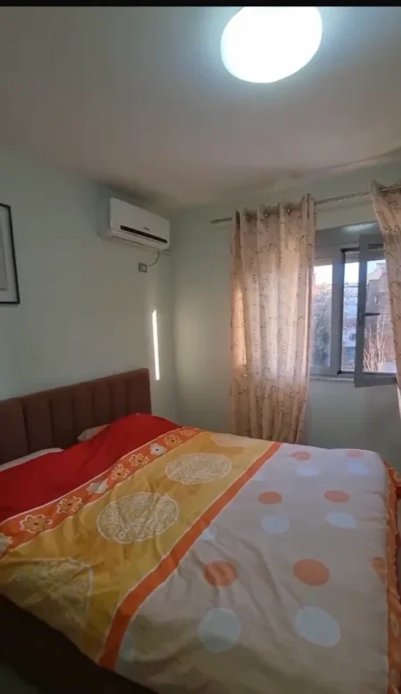 Tirane, shitet apartament 1+1 Kati 4, 54 m² 120.000 € (Oxhaku ,rruga Kongresi i Manastirit)