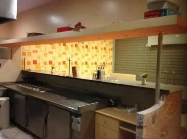 Tirane, shitet nga Pronari, pa-komision ambjent biznesi Kati 0, 97 m² 200.000 € (Rruga Shkelqim Fusha)