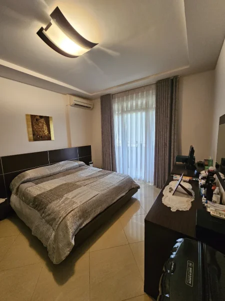 Tirane, shitet 3+1 Kati 4, 166 m² 470.000 € (Kopeshti Zoologjik)