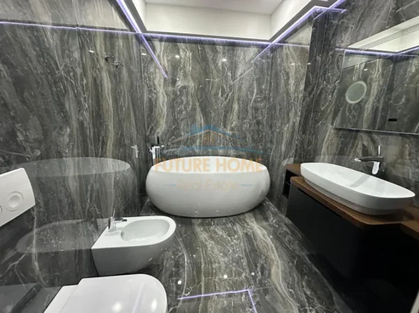 Tirane, shitet apartament 2+1 , 140 m² 550.000 € (KOMPLEKSI DELIJORGJI)