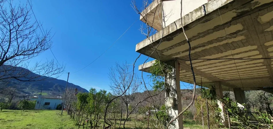 Tirane, shitet nga Pronari, pa-komision shtepi 3 Katshe Kati 3, 2.000 m² 400.000 € (ibe e poshtme)