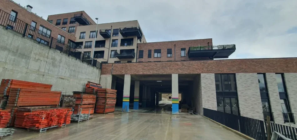 Tirane, shitet nga Pronari, pa-komision Kati -1, 28 m² 30.000 € (Rezidenca Kodra e Diellit 2)