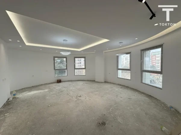 Tirane, shitet apartament 2+1 Kati 4, 112 m² 235.000 € (Ali Demi)