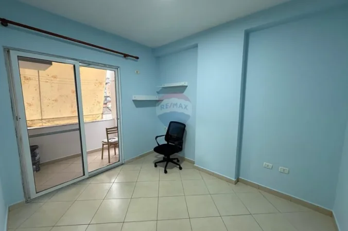 Tirane, jepet me qera apartament , 80 m² 550 € 