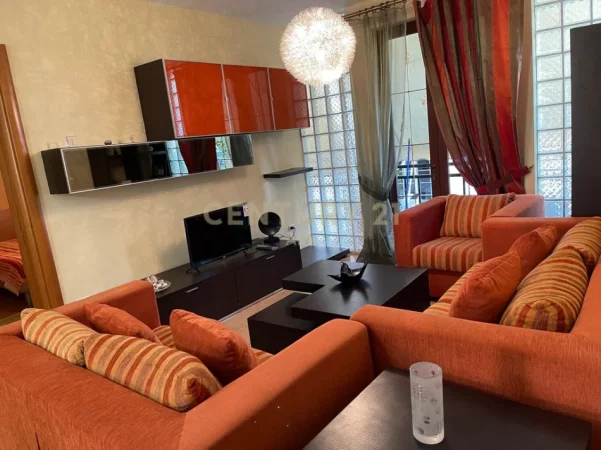Tirane, jepet me qera apartament 2+1 Kati 2, 80 m² 650 € (him kolli)
