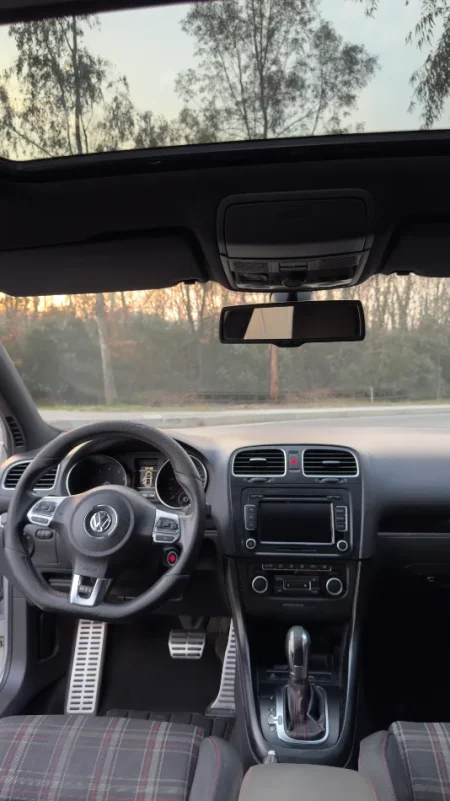 Tirane, shes makine Golf 6 GTI (fabrike) Benzin, gri metalizato automatik Kondicioner 212.000 km 58.000 €