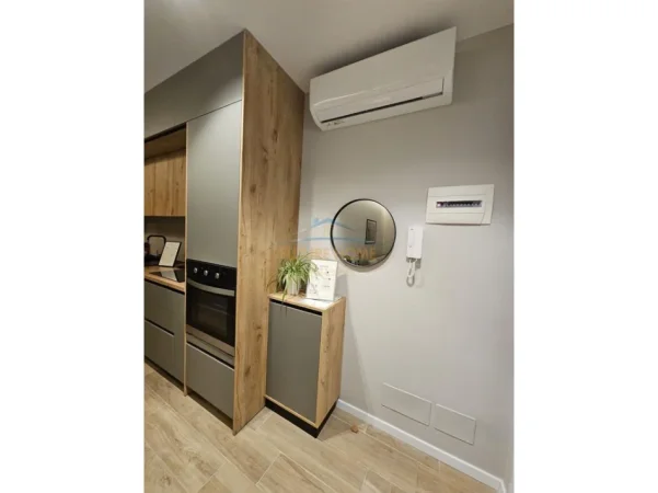 Tirane, jepet me qera apartament 2+1 Kati 6, 66 m² 750 € (Rruga Petro Nini, në zonën Ali Demi.)