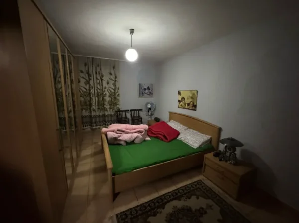 Tirane, jepet me qera apartament 2+1 Kati 3, 80 m² 500 € (BRRYLI)