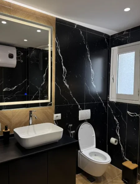 Tirane, jepet me qera apartament 1+1 Kati 2, 75 m² 850 € (Kopshti Zoologjik)