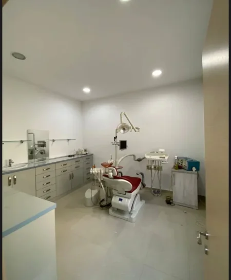 Tirane, jepet me qera ambjent biznesi Kati 2, 90 m² 1.200 € (DON BOSKO)