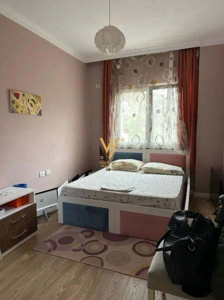 Tirane, shes apartament 2+1+Ballkon Kati 4, 114 m² 240.000 € (LIQENI I THATE)