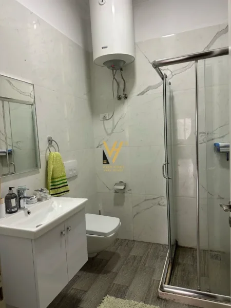 Tirane, shes apartament 2+1+Ballkon Kati 4, 114 m² 240.000 € (LIQENI I THATE)