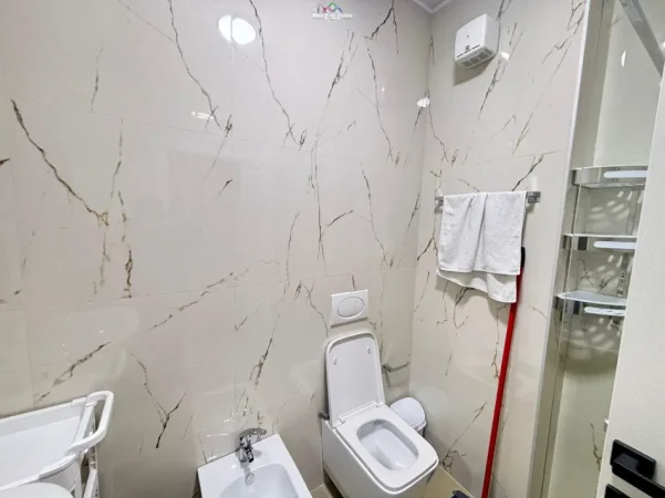 Tirane, jepet me qera apartament 1+1 Kati 5, 80 m² 720 € (Shkolla e Kuqe)