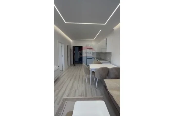 Tirane, jepet me qera apartament 1+1+Ballkon Kati 3, 65 m² 400 € (Paskuqan)