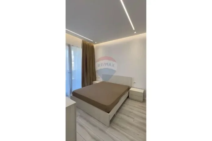 Tirane, jepet me qera apartament 1+1+Ballkon Kati 3, 65 m² 400 € (Paskuqan)