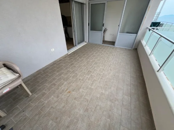 Vlore - Lungomare, jepet me qera apartament 2+1 Kati 6, 86 m² 650 € (Rruga Dhimitër Konomi, Vlore)