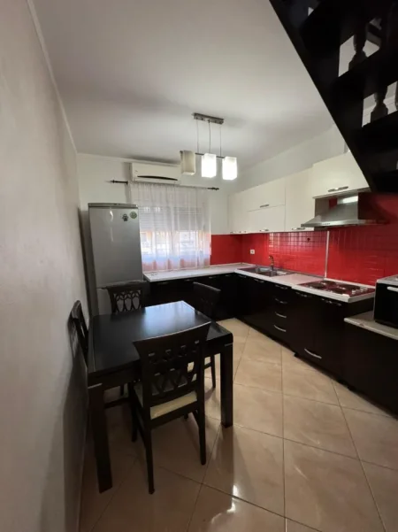 Tirane, shitet apartament duplex Dublex Kati 4, 92 m² 159.000 € 