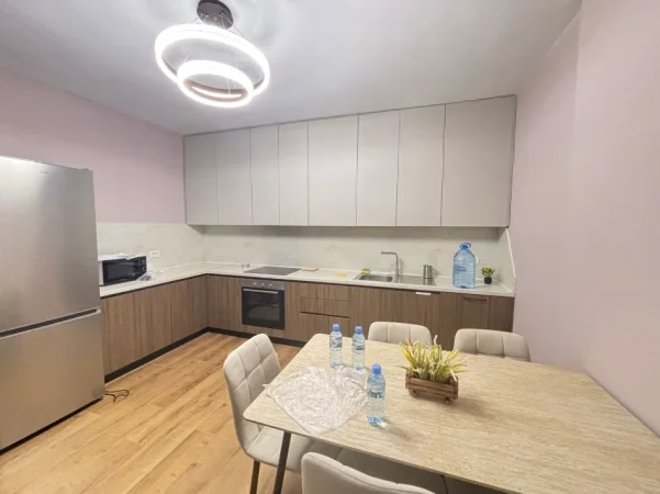 Tirane, jepet me qera apartament 1+1 Kati 5, 80 m² 720 € (Rruga Dervish Hekali)