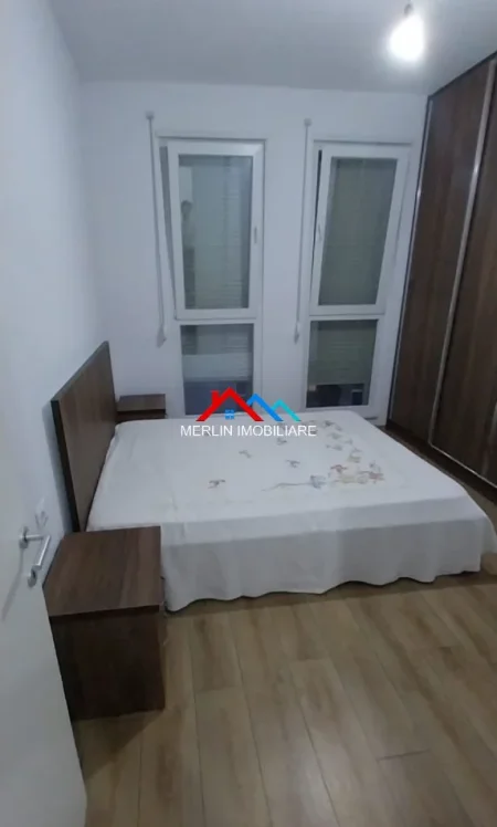 Tirane, jepet me qera apartament 1+1 Kati 6, 62 m² 415 € (Rruga Gryka e Kacanikut)
