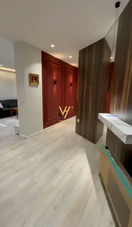 Tirane, jepet me qera apartament 1+1+Ballkon Kati 9, 75 m² 670 € (UNAZA E RE)