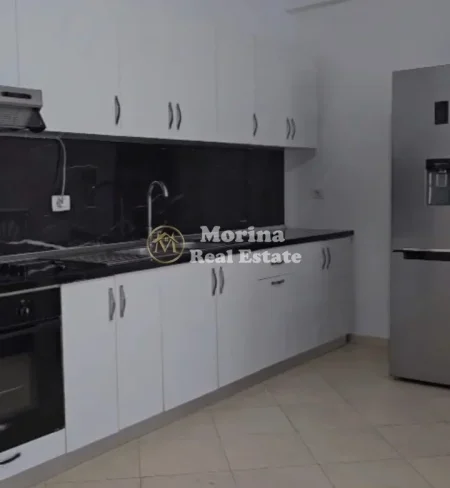 Tirane, jepet me qera apartament 1+1 Kati 2, 129 m² 700 € (5 Maji)