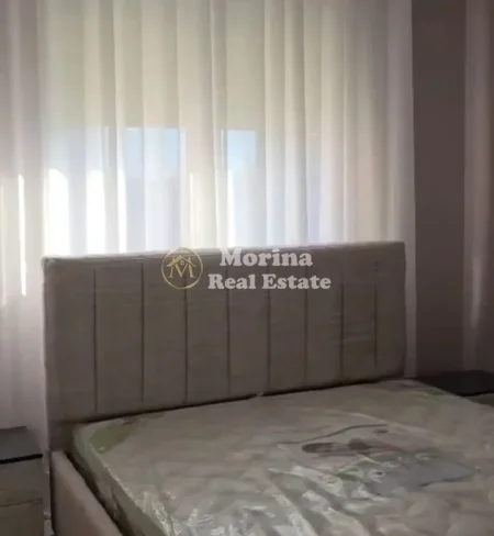 Tirane, jepet me qera apartament 1+1 Kati 2, 129 m² 700 € (5 Maji)
