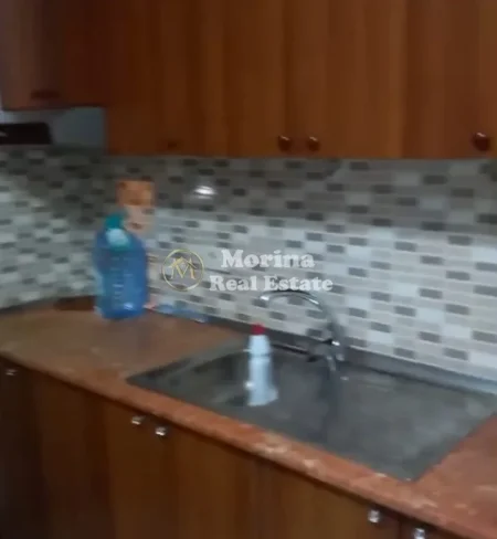 Tirane, jepet me qera garsonier Kati 2, 40 m² 250 € (Allias)