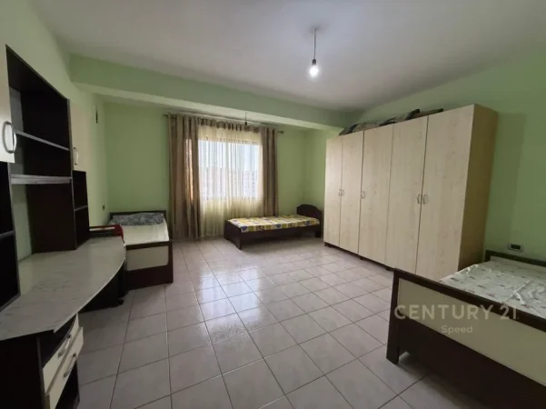 Tirane, jepet me qera apartament 1+1 Kati 6, 109 m² 400 € 