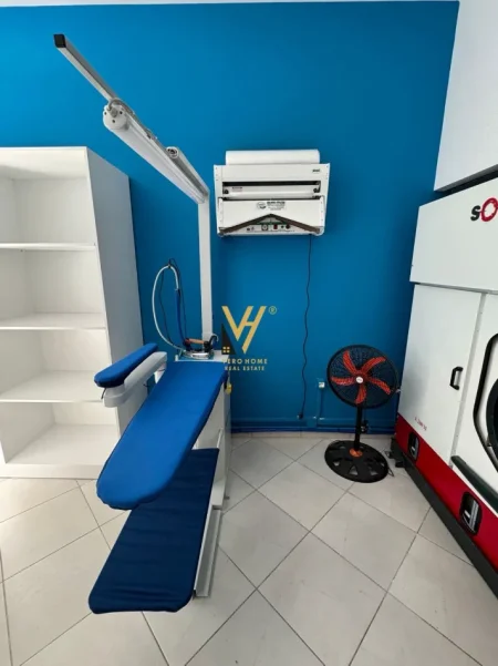 Tirane, jepet me qera ambjent biznesi pastrim kimik, Kati 0, 40 m² 1.000 € (YZBERISHT)