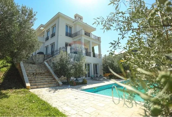 Tirane, jepet me qera Vile 3+1 Kati 2, 500 m² 4.500 € (Liqeni I Thatë ID: 530291003-374)