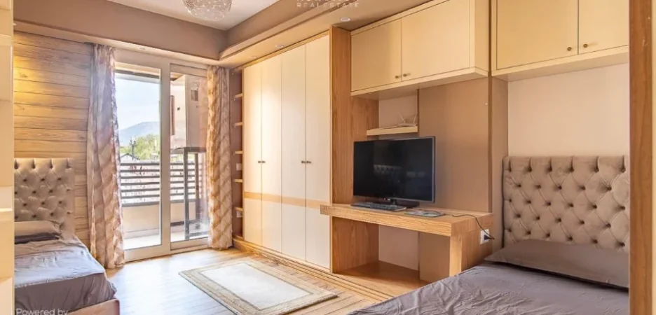 Tirane, jepet me qera apartament 2+1 Kati 4, 190 m² 1.917 € (Myslym Shyri)