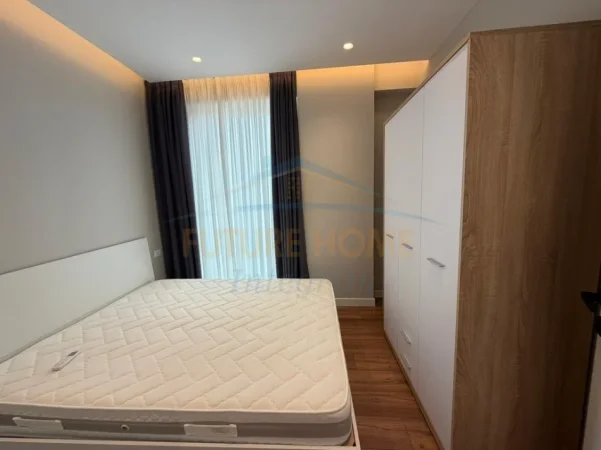Tirane, jepet me qera apartament 3+1 Kati 4, 110 m² 800 € (Ali Demi)