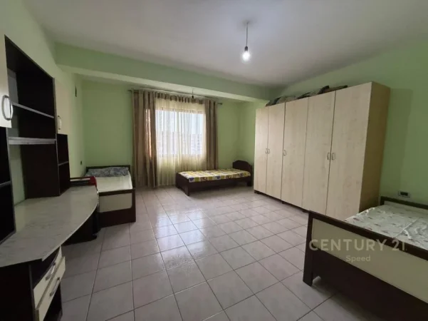 Tirane, jepet me qera apartament 2+1 Kati 6, 109 m² 400 € (Zona 5 Maji)