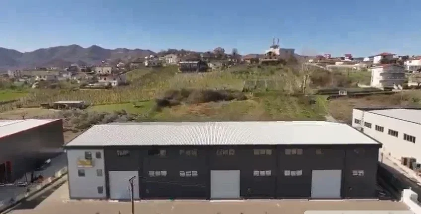 Tirane, jepet me qera ambjent biznesi , 1.462 m² 6.000 € (Vore, prane Prestige Home)