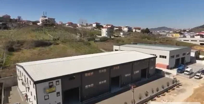 Tirane, jepet me qera ambjent biznesi , 1.462 m² 6.000 € (Vore, prane Prestige Home)