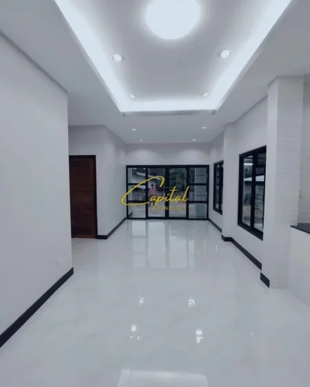 Tirane, jepet me qera dyqan Kati 0, 65 m² 1.300 € (ISH PARKU)