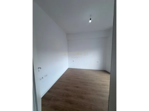 Shqiperi, shitet apartament 1+1 Kati 8, 51 m² 87.000 € (Ali Demi)