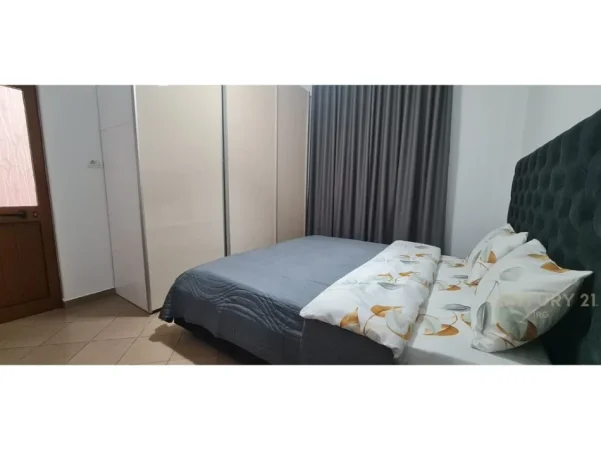 Tirane, jepet me qera apartament 1+1 Kati 1, 50 m² 450 € (Sofra e Ariut)